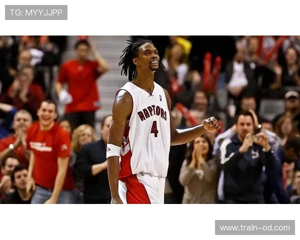 克里斯·波什内线高效挡拆拉开空间提升球队进攻多样性