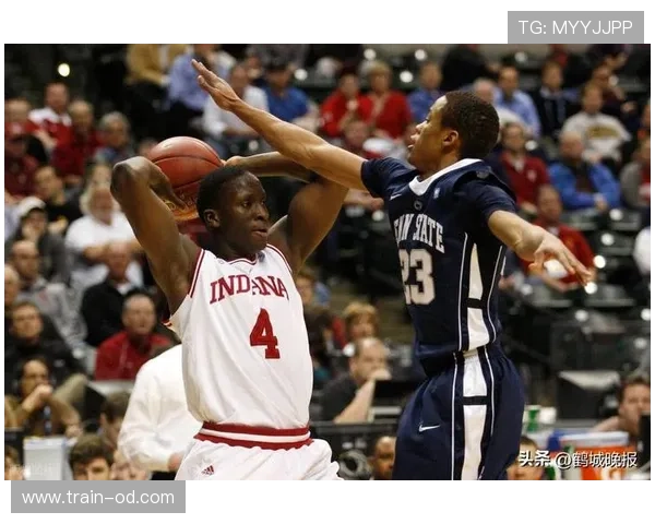 奥拉迪波无球跑动制造错位，提升防守压迫改变对手进攻节奏
